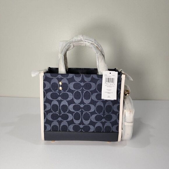 NWT Coach C8582 Dempsey Tote 22 In Signature Jacquard Denim Multi Coach Patch - Picture 4 of 7
